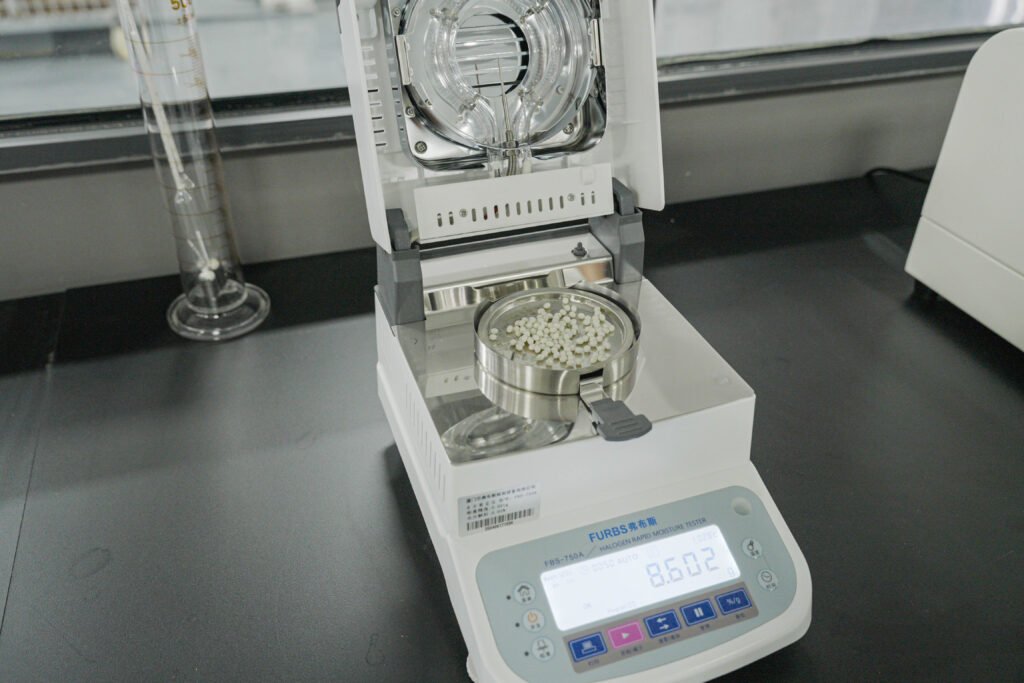 Raw material moisture tester